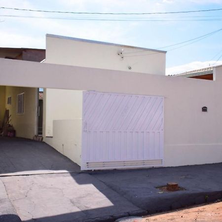 Casa Temporada Em Olimpia To Nem Ai Villa Dış mekan fotoğraf